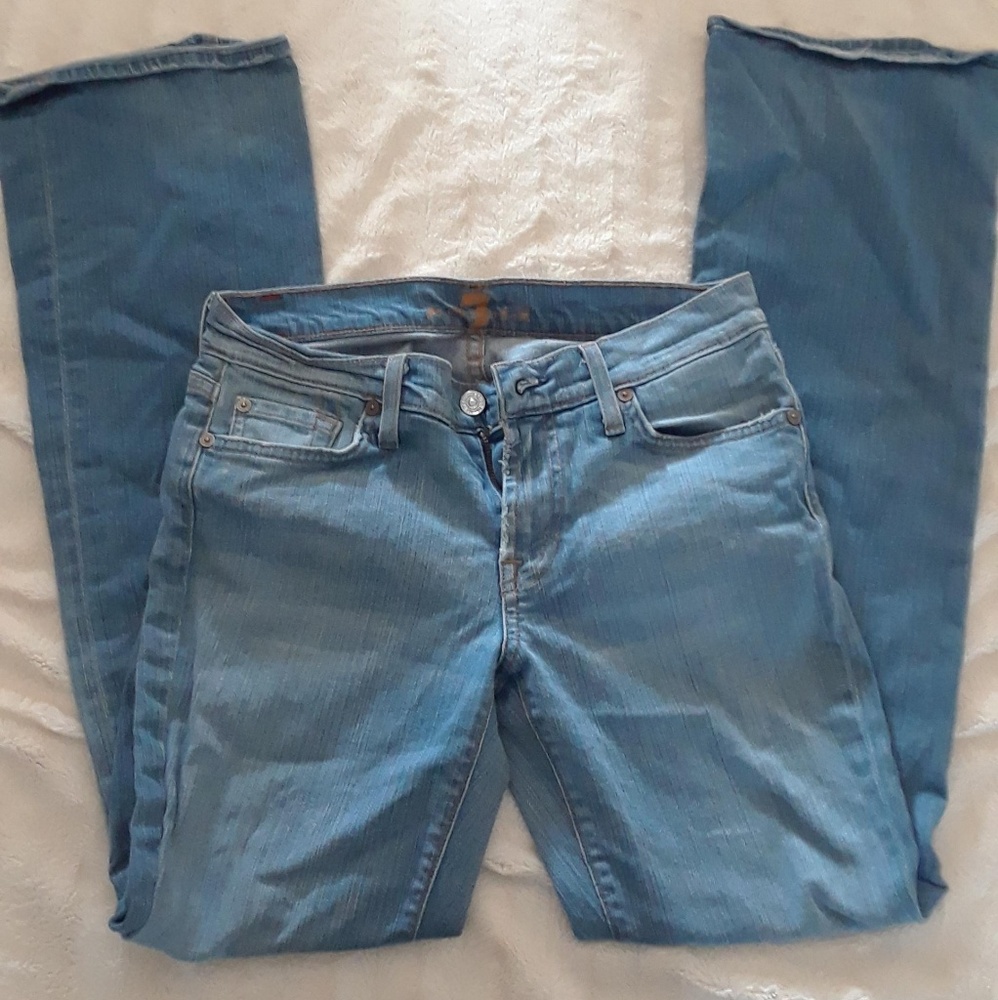 7 for all Mankind size 28 light blue Jeans bootcut